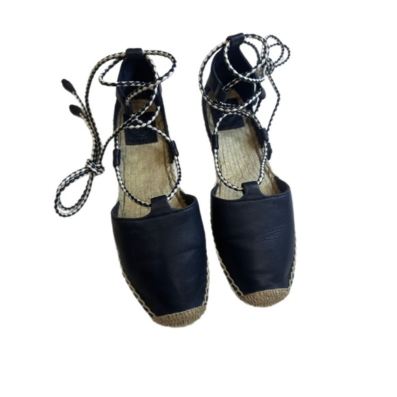 TORY BURCH Positano Lace-Up Espadrille Flats
Shoes Size 7.5 - Picture 2 of 6